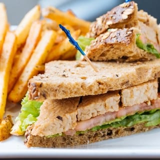 T.L.T Sandwich